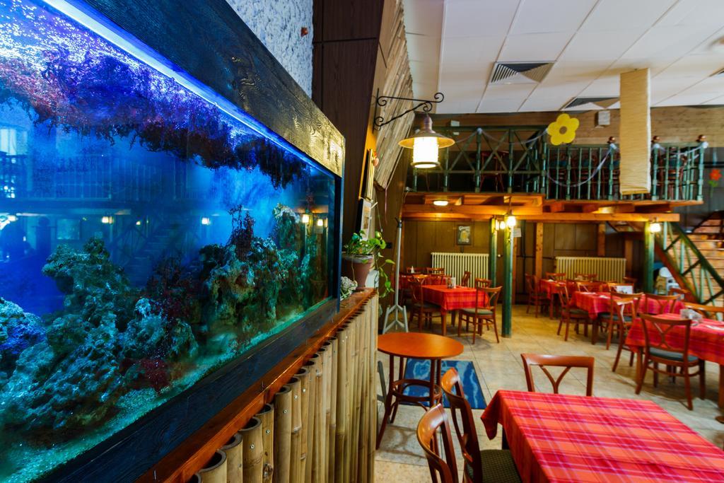 Hostel Flandria Budapest Bagian luar foto