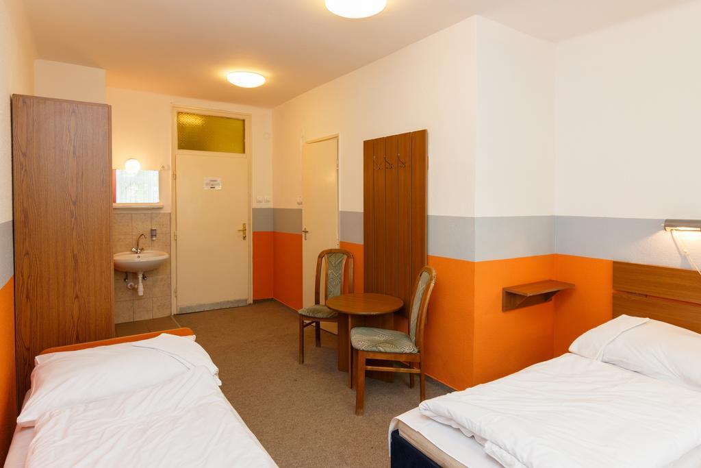 Hostel Flandria Budapest Bagian luar foto