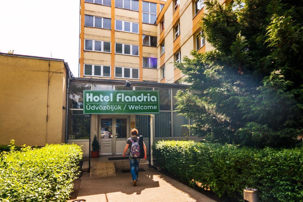 Hostel Flandria Budapest Bagian luar foto